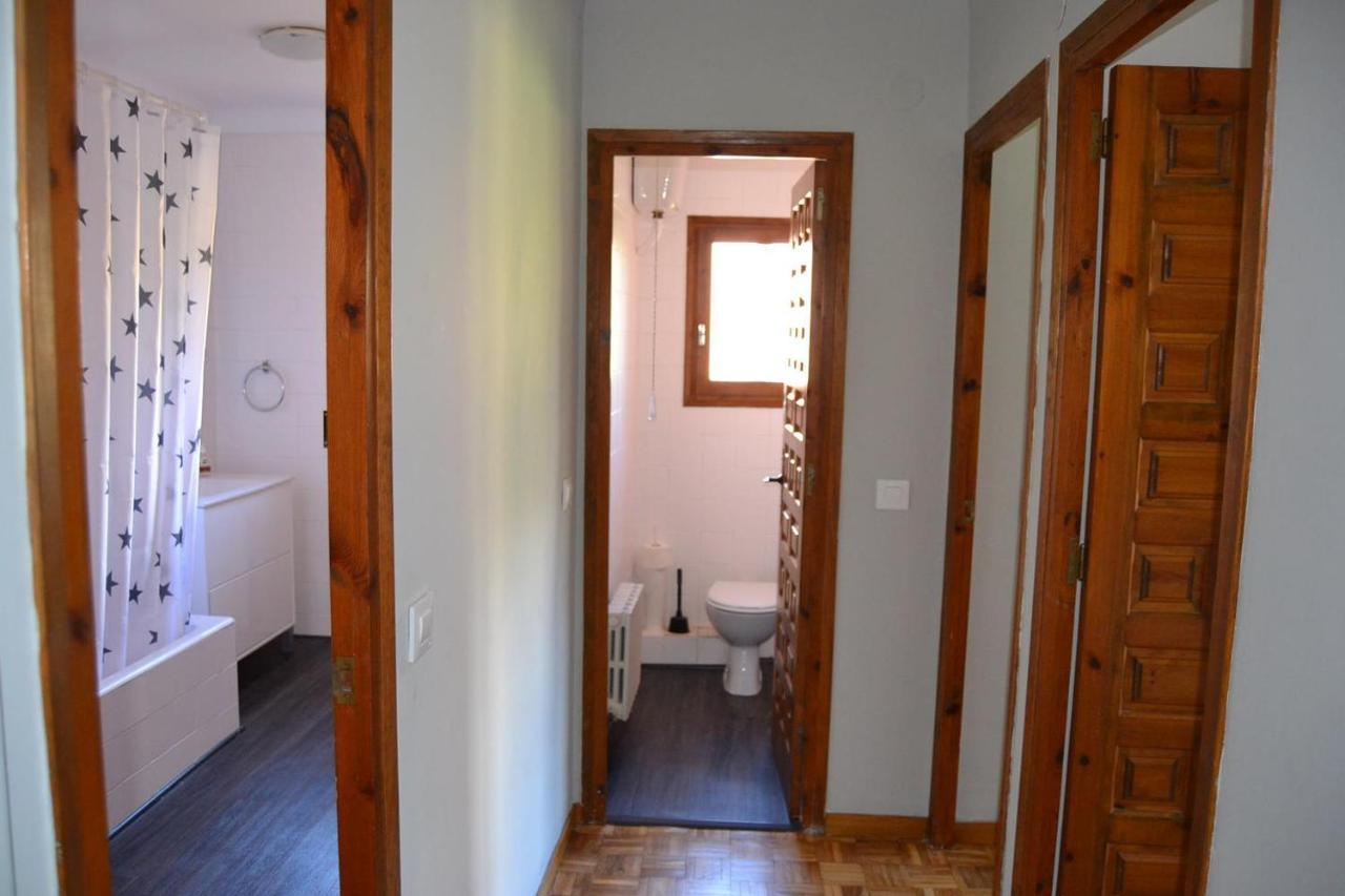 Amplio Apartamento Con Piscina En ลีเวีย ภายนอก รูปภาพ